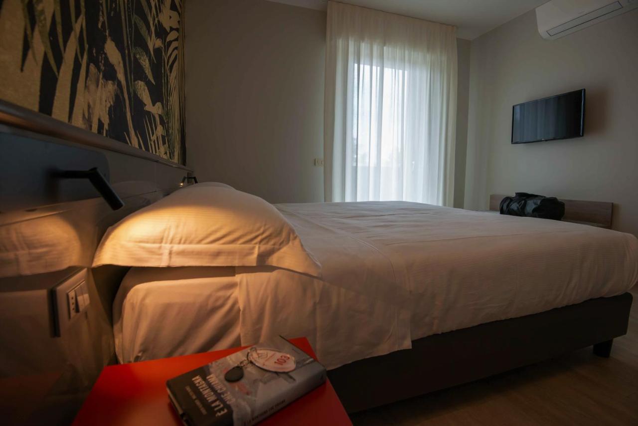 Residence Il Melograno Sirmione Dış mekan fotoğraf